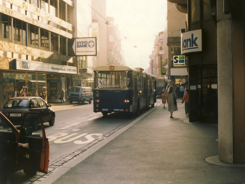 ESG-Autobus Nr 5 alt Linie 71 alt Mozartkr 26-4-1991.jpg