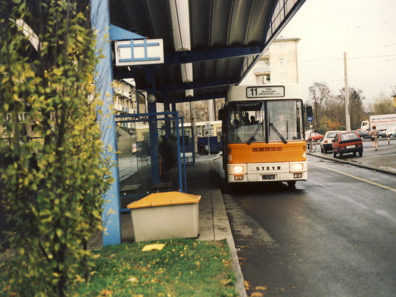 ESG Linie 11 alt Bus Nr 48 Simonystraße 20-11-1990.jpg