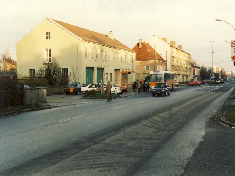 ESG Linie 11 alt Bus Nr 44 Laskahofstr Dez 1990.jpg