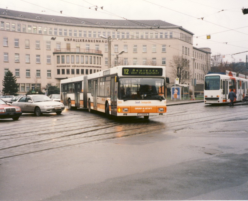 ESG-Autobus Nr 120 Linie 12 Blumau2 19-12-1995.jpg