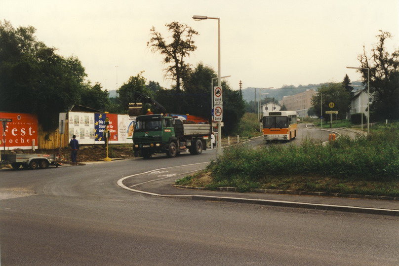 ESG-Bus Nr 92 Linie 16 Wambacherstr  4-9-1996.jpg