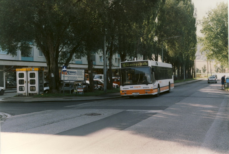 ESG-Bus Nr 163 Linie 16 Hillerstr  24-7-1997.jpg