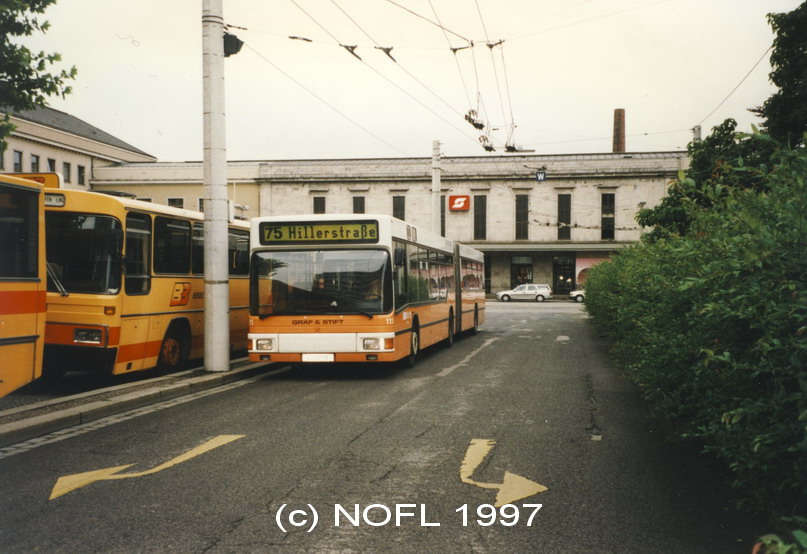 ESG-Bus Nr 111 Linie 75 Hauptbahnhof 1-7-1997.jpg